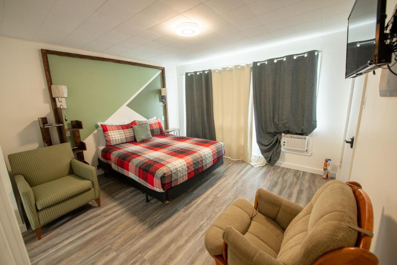 Motel Fleur De Lys Magog Екстер'єр фото
