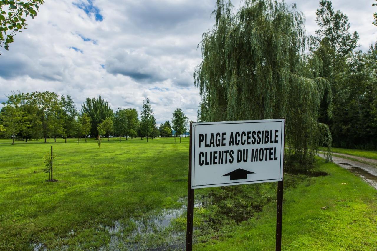 Motel Fleur De Lys Magog Екстер'єр фото