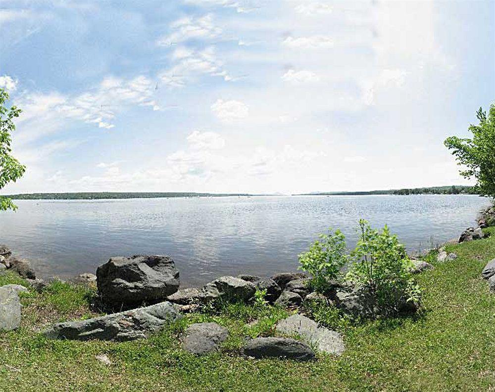 Motel Fleur De Lys Magog Екстер'єр фото