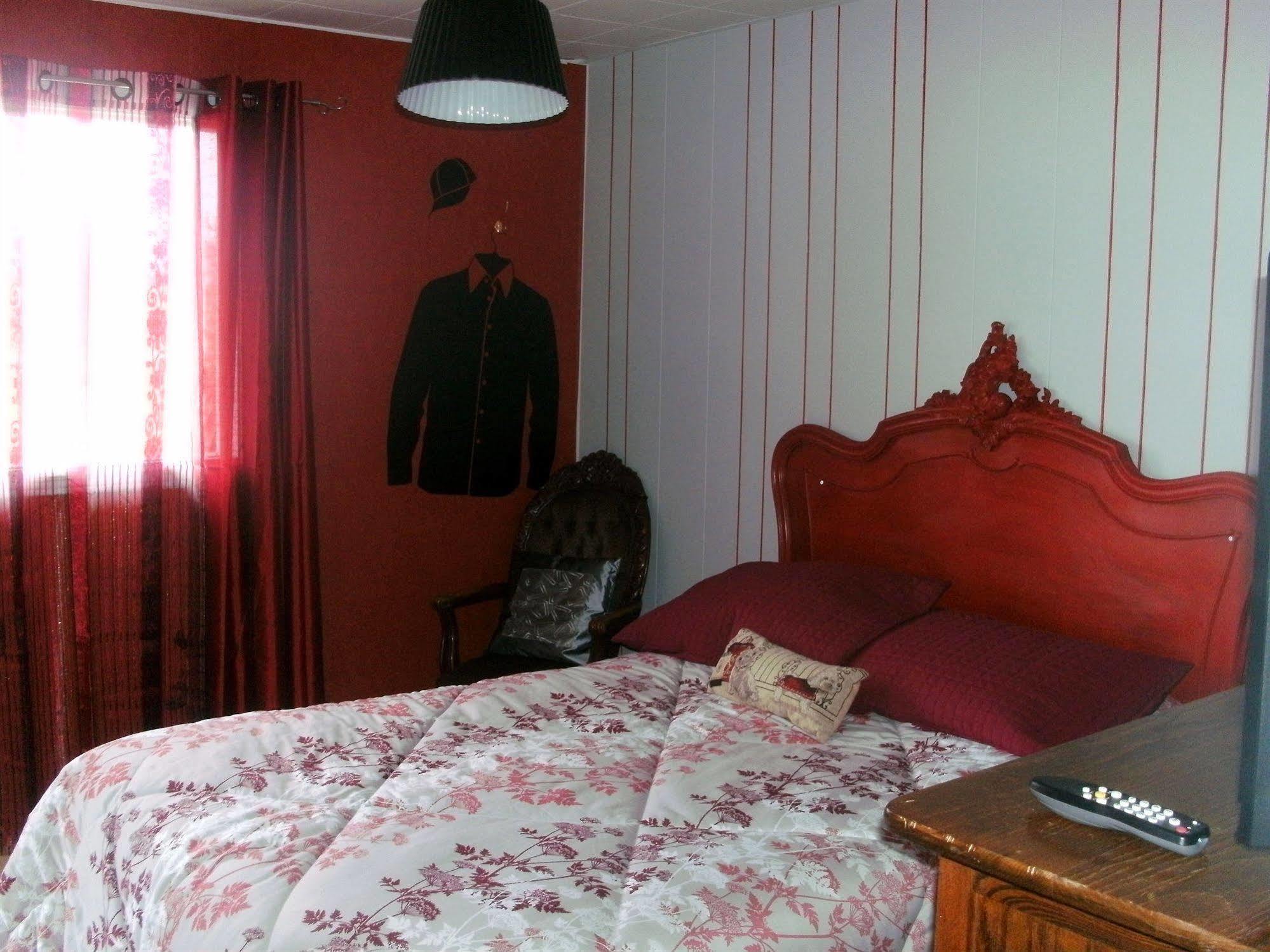 Motel Fleur De Lys Magog Екстер'єр фото